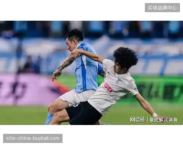 前中超标王斯坦丘重返加盟大连英博,成为球队前场组织进攻的绝对核心 前中超标王斯坦丘重返加盟大连英博,成为球队前场组织进攻的绝对核心